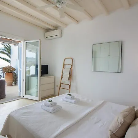 וילה Marvelous 7 Bedroom Overlooking The Psarou Bay *