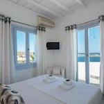 Marvelous 7 Bedroom Overlooking The Psarou Bay Villa Pszarú