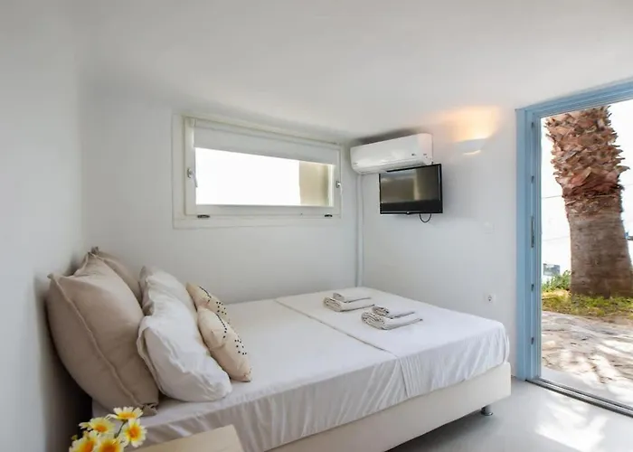 Marvelous 7 Bedroom Overlooking The Psarou Bay * 프사로우