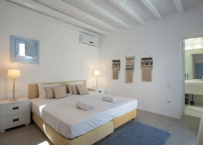 Marvelous 7 Bedroom Overlooking The Psarou Bay 빌라 프사로우