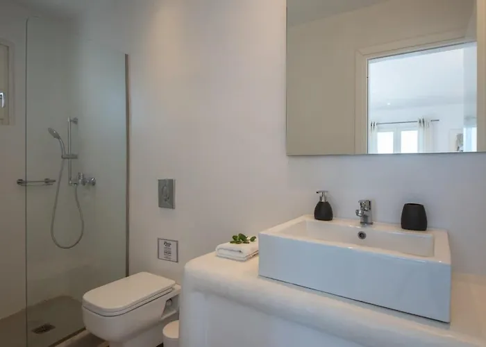 Marvelous 7 Bedroom Overlooking The Psarou Bay 빌라