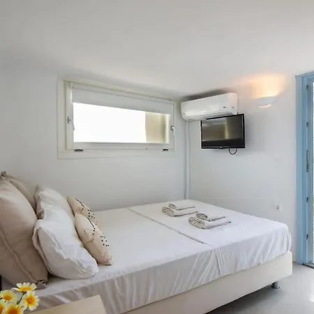 Marvelous 7 Bedroom Overlooking The Psarou Bay * Psarou (Mykonos)
